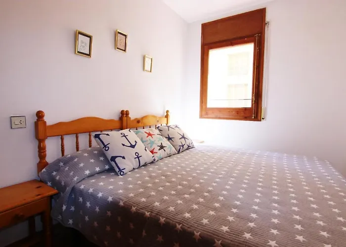 Apartment Centre Platja 2 *